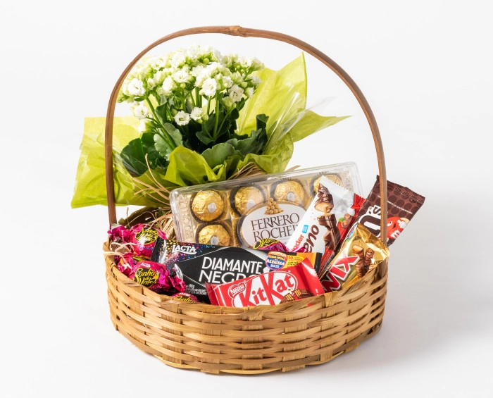 Cesta de Café com Chocolates e Flores Luxo